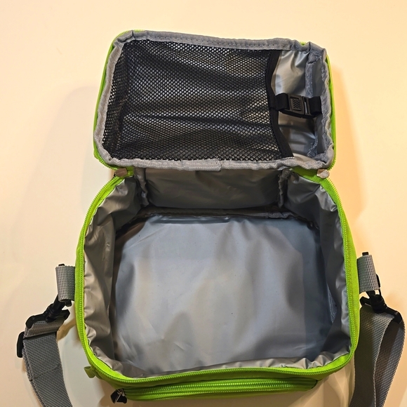 Set of 2 Bentgo Kids Lunch Boxes and Bentgo Cooler Bag - Picture 5 of 16